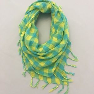 Checkered scarf